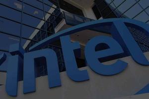 intel cleanroom semiconductor chip manufacturing